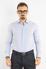 Chemise slim fit à double torsion infroissable avec rayures assorties 5185 | Bleu clair