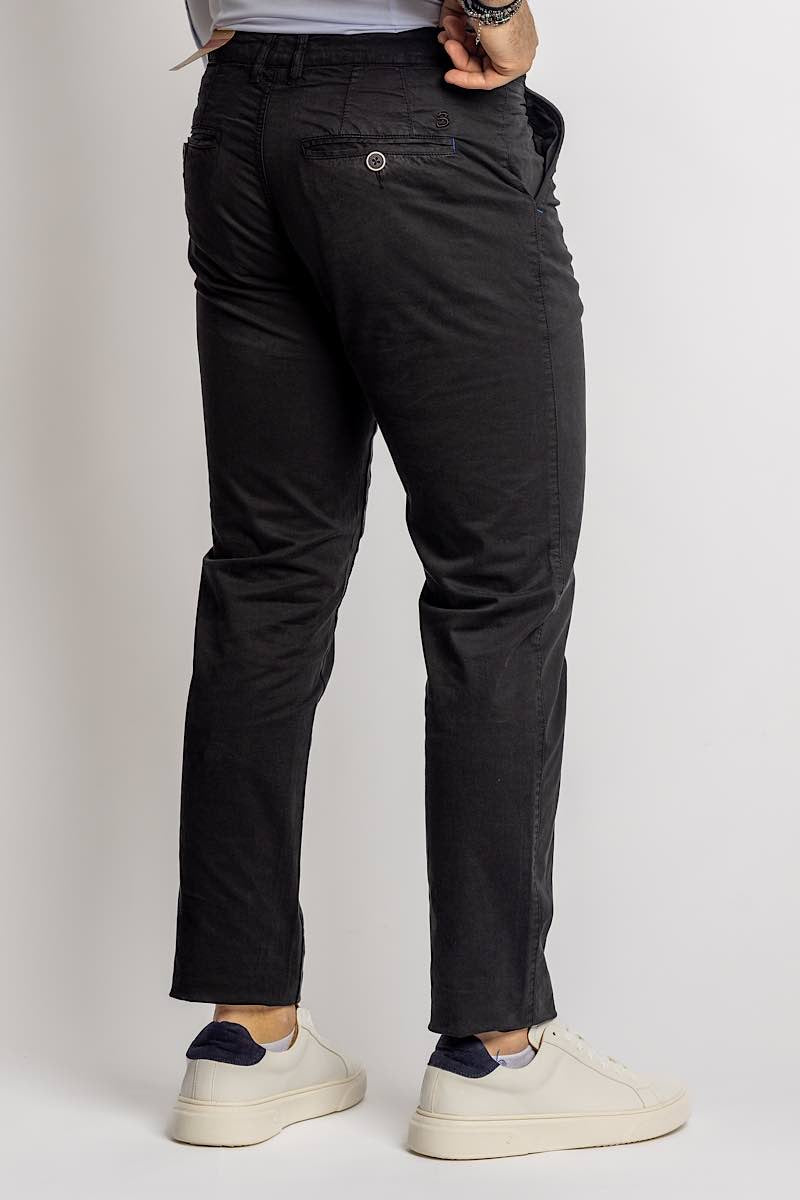 jeans Pantalone modello baggy, carrot fit, balloons, pantaloni regular fit morbidi di gamba, cotone popeline, cotone twill. Pantaloni classici, pantaloni slim fit. pantaloni da spezzato, pantaloni per giacca, pantaloni per uscire, da cerimonia, da eventi, per comunioni, per battesimo, per diciottesimo, pantaloni da battaglia, da lavoro, a poco prezzo, in saldi, nuova collezione estivi. zara, zalando, asos, shen, temu