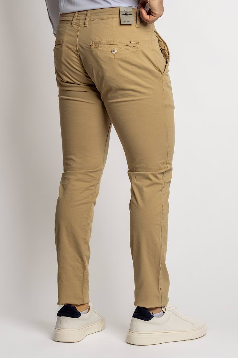 jeans Pantalone modello baggy, carrot fit, balloons, pantaloni regular fit morbidi di gamba, cotone popeline, cotone twill. Pantaloni classici, pantaloni slim fit. pantaloni da spezzato, pantaloni per giacca, pantaloni per uscire, da cerimonia, da eventi, per comunioni, per battesimo, per diciottesimo, pantaloni da battaglia, da lavoro, a poco prezzo, in saldi, nuova collezione estivi. zara, zalando, asos, shen, temu