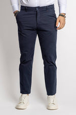 jeans Pantalone modello baggy, carrot fit, balloons, pantaloni regular fit morbidi di gamba, cotone popeline, cotone twill. Pantaloni classici, pantaloni slim fit. pantaloni da spezzato, pantaloni per giacca, pantaloni per uscire, da cerimonia, da eventi, per comunioni, per battesimo, per diciottesimo, pantaloni da battaglia, da lavoro, a poco prezzo, in saldi, nuova collezione estivi. zara, zalando, asos, shen, temu