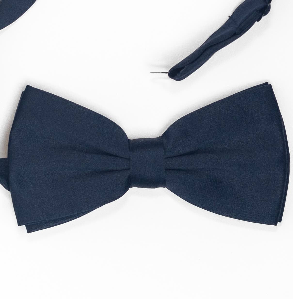 Solid Color Bow Tie | Dark blue