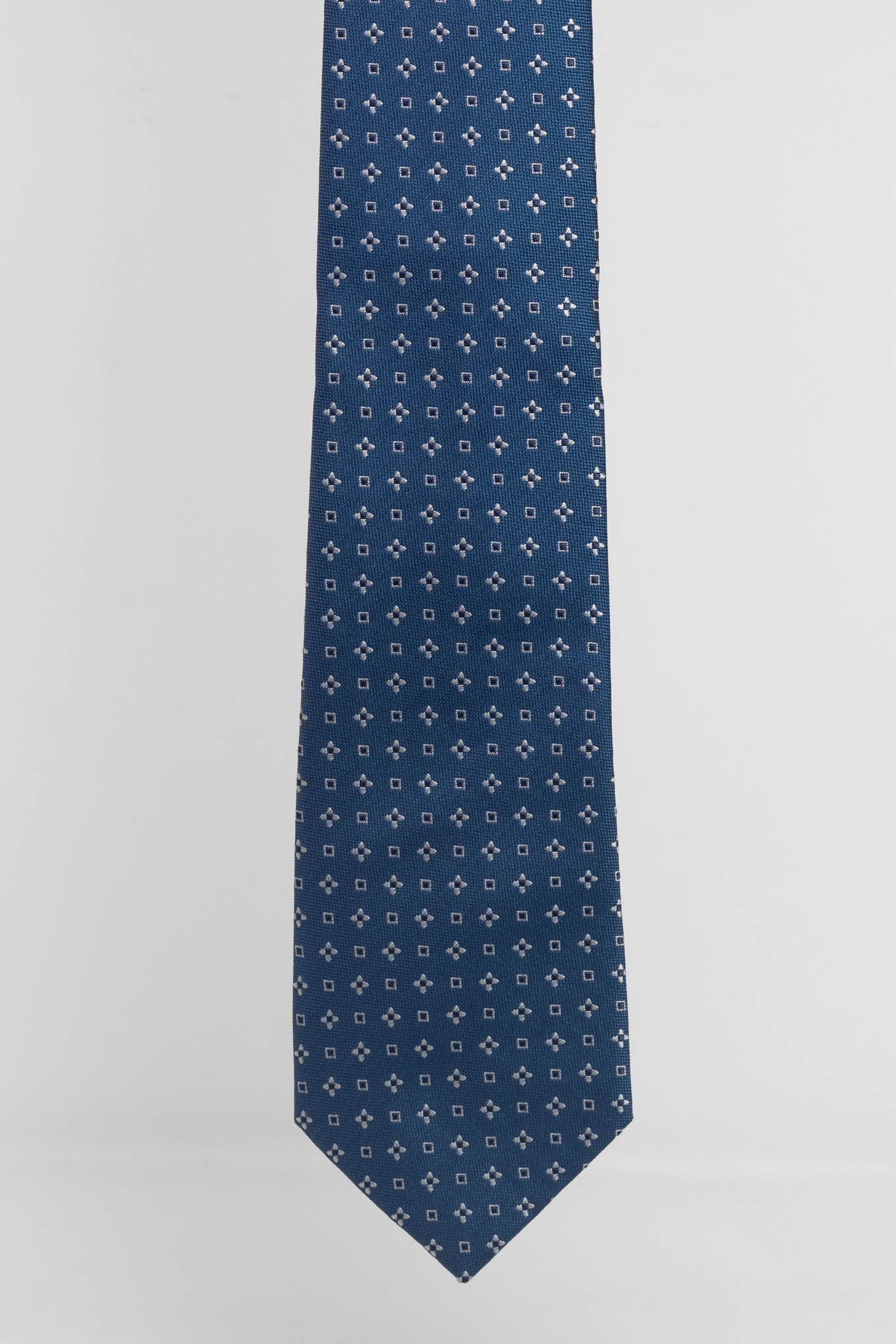 Cravatta Tre Pieghe Rombetti e Fiori Fondo Avion | 2 Per €20