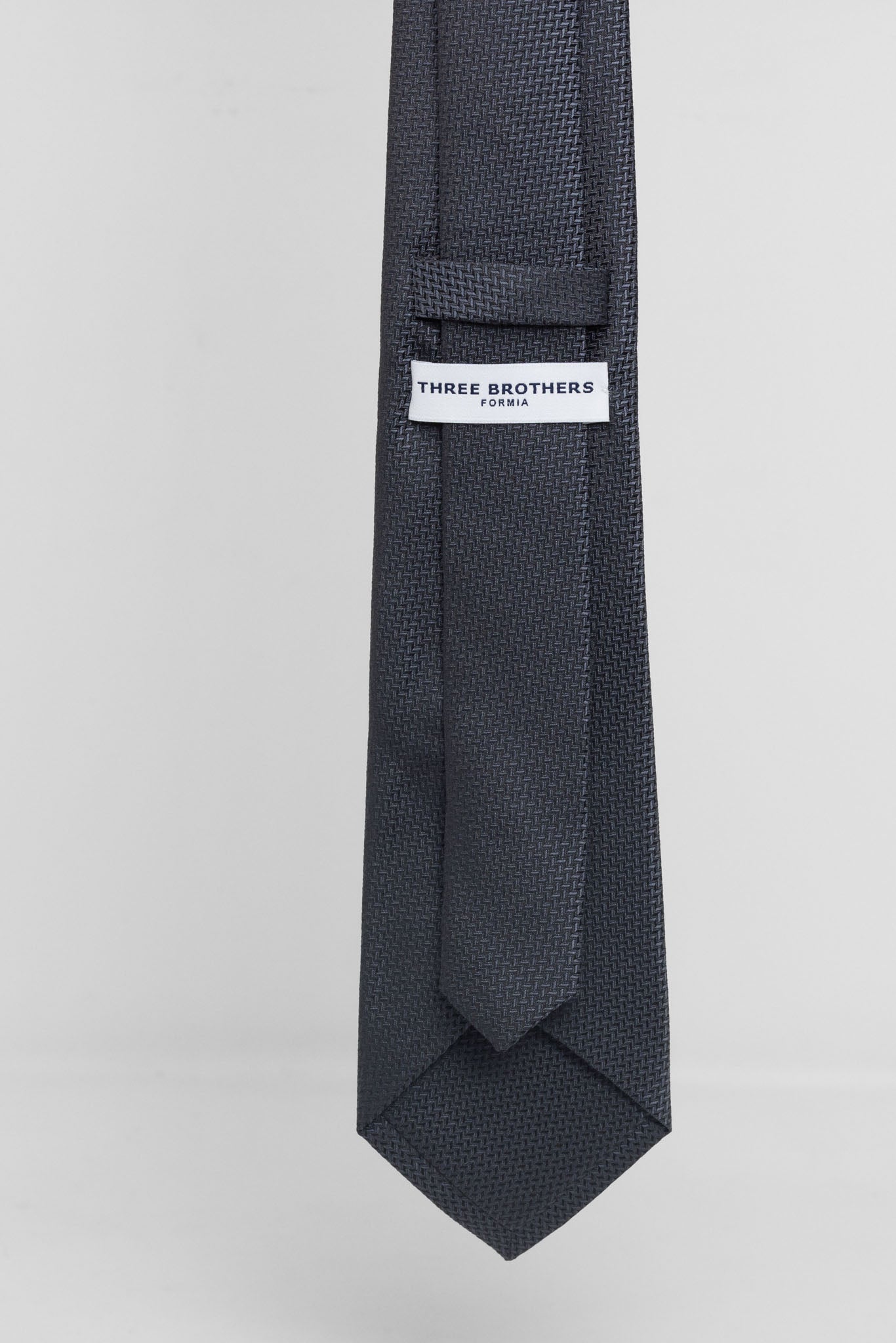 Cravatta Tre Pieghe Trama Geometrica Grigio Scuro | 2 Per €20