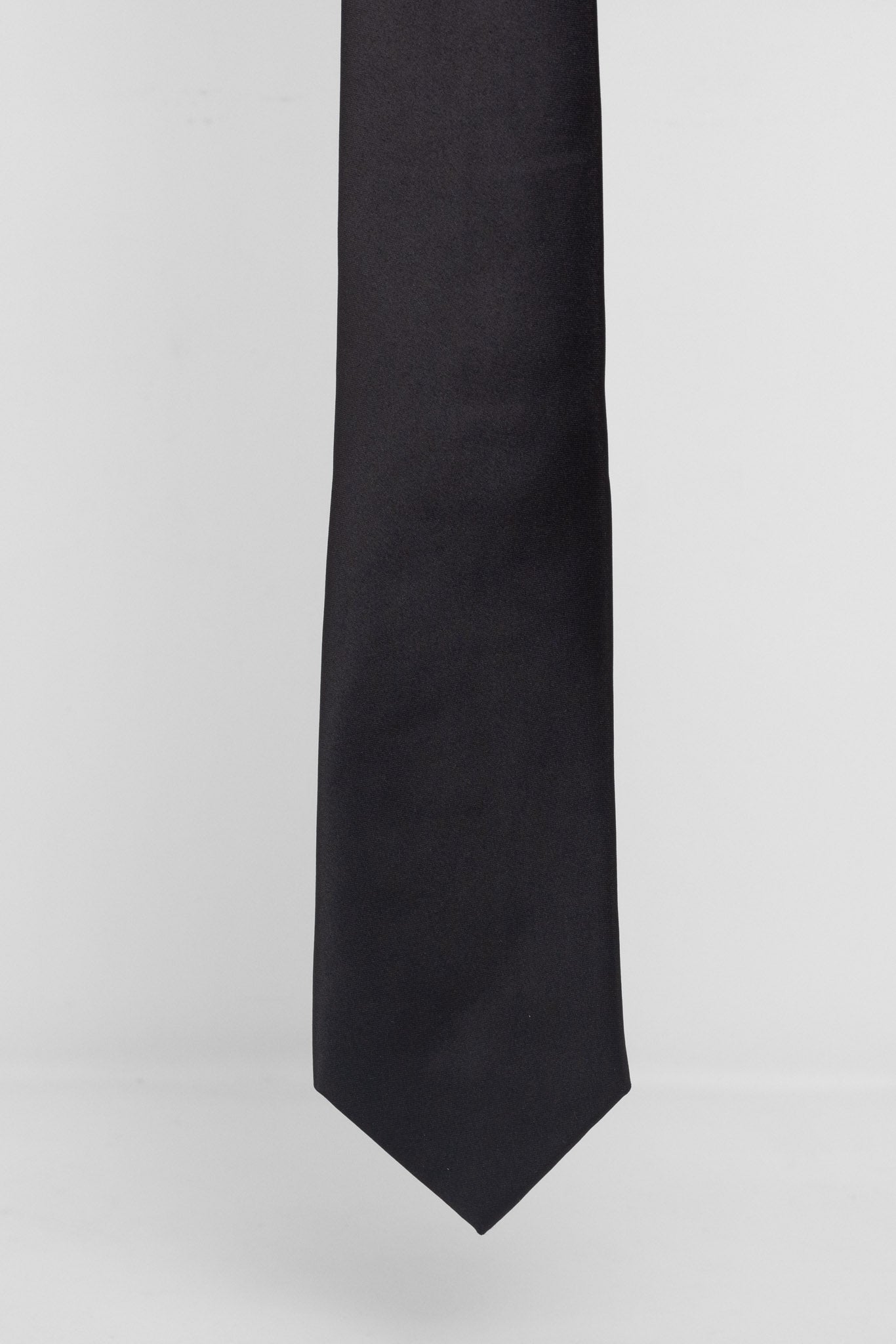Cravatta Tre Pieghe Tinta Unita Nera | 2 Per €20