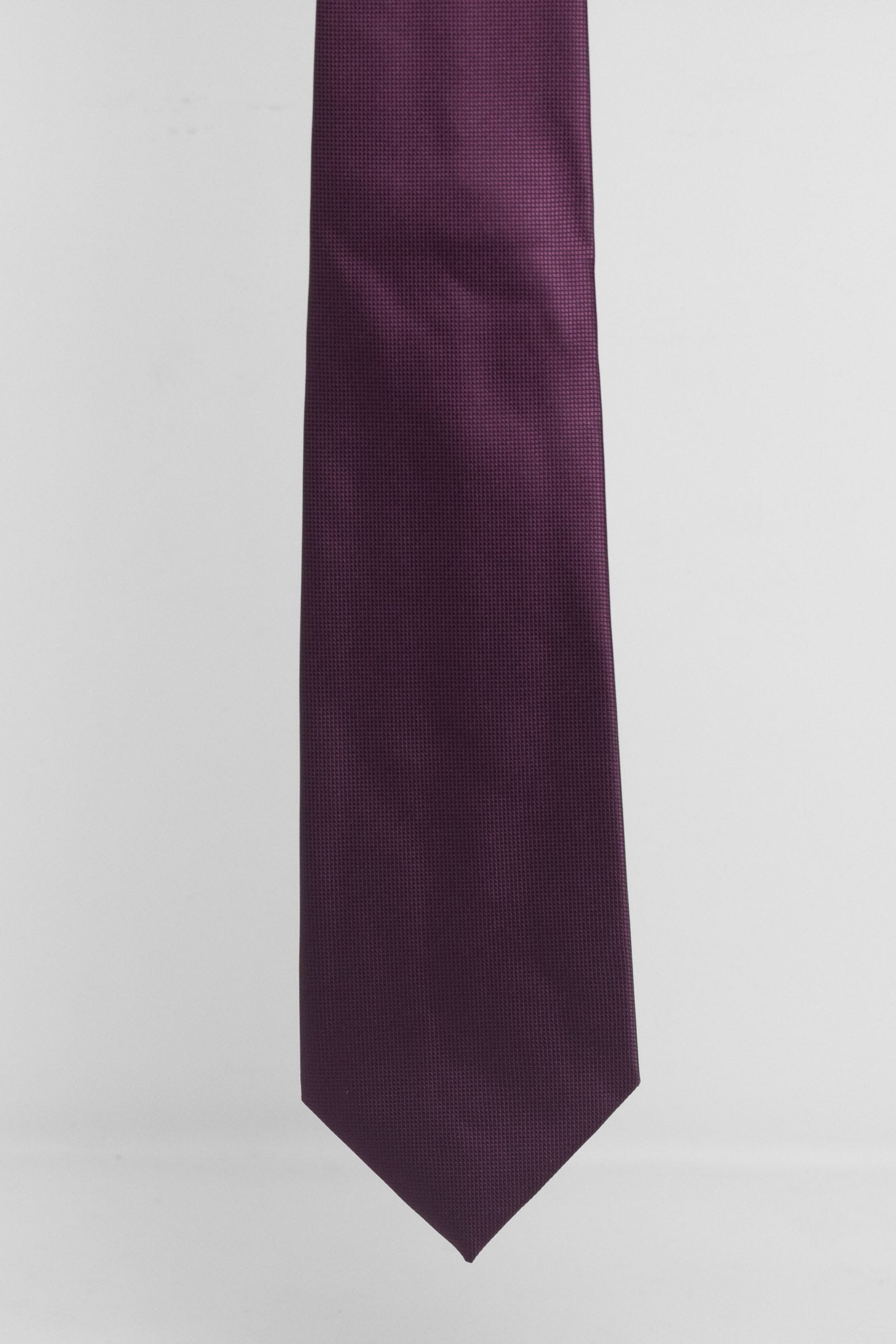 Cravatta Tre Pieghe Tinta Unita Micro Diamantino Prugna | 2 Per €20