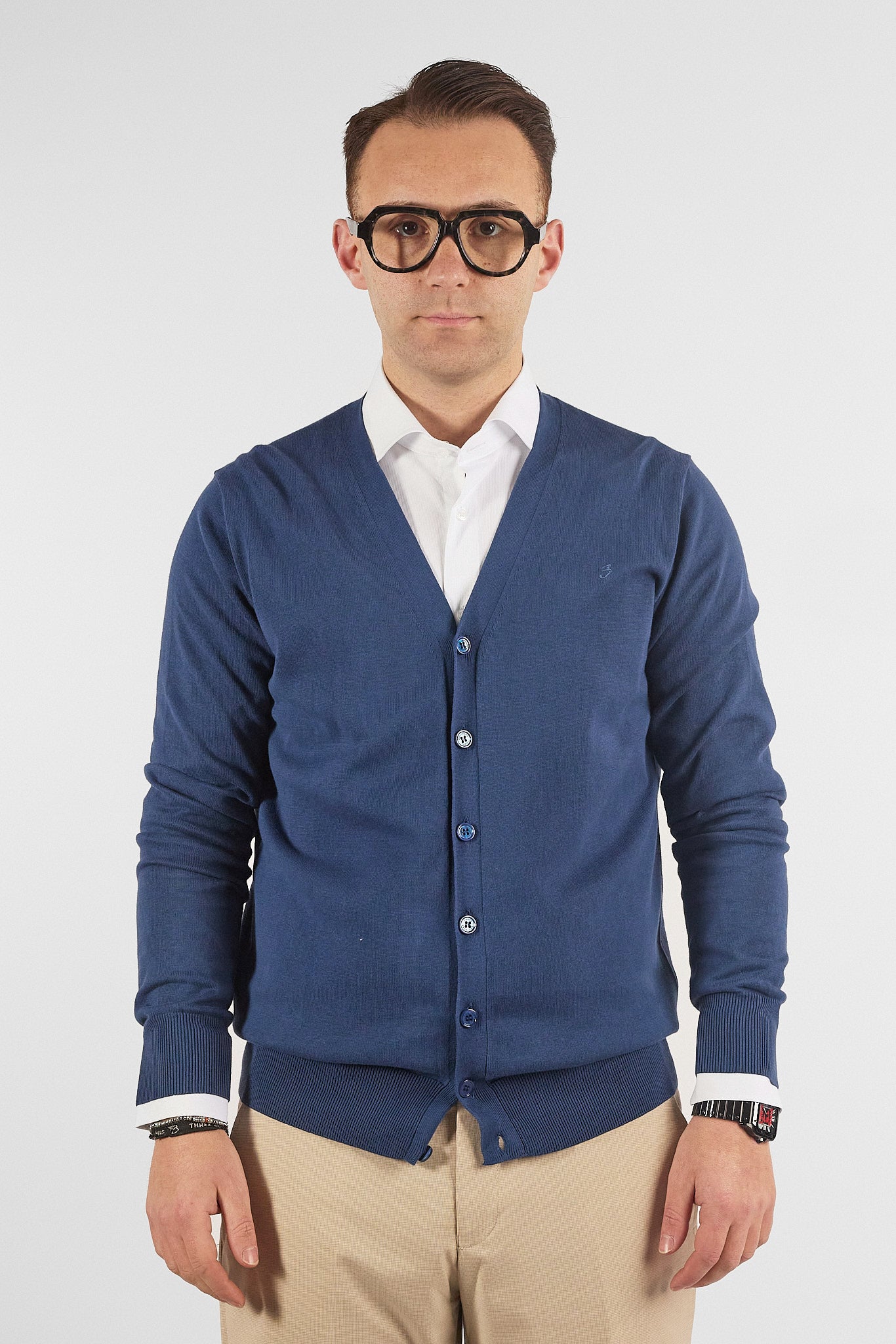 Cardigan a V con Bottoni Basic di Cotone 1107 | 2 per €50 | Avion 43